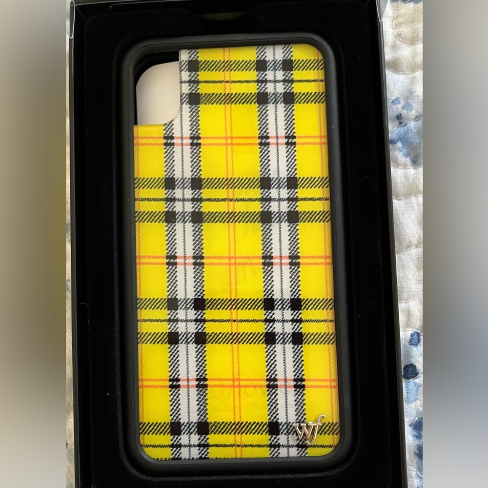 Brand new Xr wildflower phone case, I ordered the wrong one and couldn’t return.